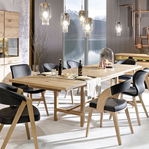 Tavolo da pranzo contemporaneo - V-Cube - Voglauer Möbelwerk Gschwandtner & Zwilling GmbH & Co. KG - in rovere / con supporto in quercia / rettangolare