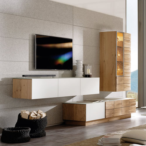 Parete attrezzata TV contemporaneo - V-Montana - Voglauer Möbelwerk Gschwandtner & Zwilling GmbH & Co. KG - in rovere / in noce / in vetro