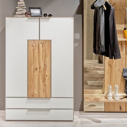 Credenza alta - V-Alpin - Voglauer Möbelwerk Gschwandtner & Zwilling GmbH & Co. KG - contemporanea / in rovere / con ripiano