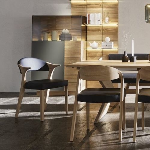 Sedia da pranzo contemporanea - V-Montana  - Voglauer Möbelwerk Gschwandtner & Zwilling GmbH & Co. KG - da interno / in tessuto / in pelle