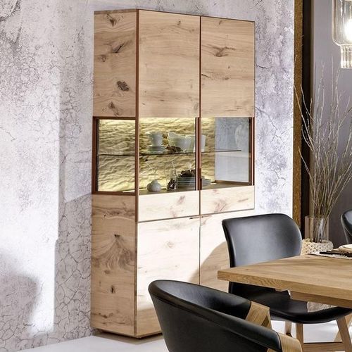 Vetrina contemporanea - V-Cube - Voglauer Möbelwerk Gschwandtner & Zwilling GmbH & Co. KG - in rovere / in metallo / illuminata