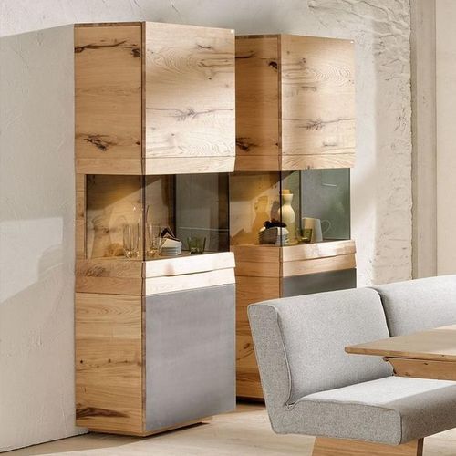 Vetrina contemporanea - V-Organo - Voglauer Möbelwerk Gschwandtner & Zwilling GmbH & Co. KG - in rovere / in ferro / con illuminazione integrata