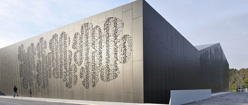 Rivestimento di facciata in pannelli - CAR PARK GRILLS - Alubond Europe - in metallo / perforato / retroilluminato