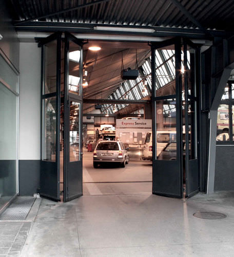 Automazione per porta pieghevole - Drive mechanisms for sliding/folding doors  - Gilgen Door Systems AG 