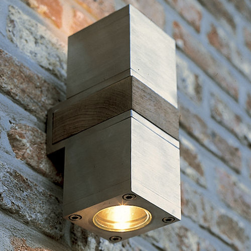 Applique contemporanea - Q-BIC - Royal Botania - da esterno / in acciaio inossidabile / in teak