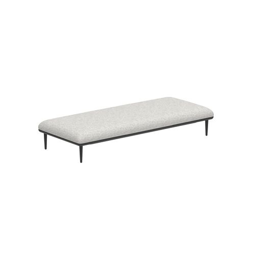 Divanetto imbottito contemporaneo - STYLETTO - Royal Botania - in tessuto / con supporto in alluminio / in alluminio