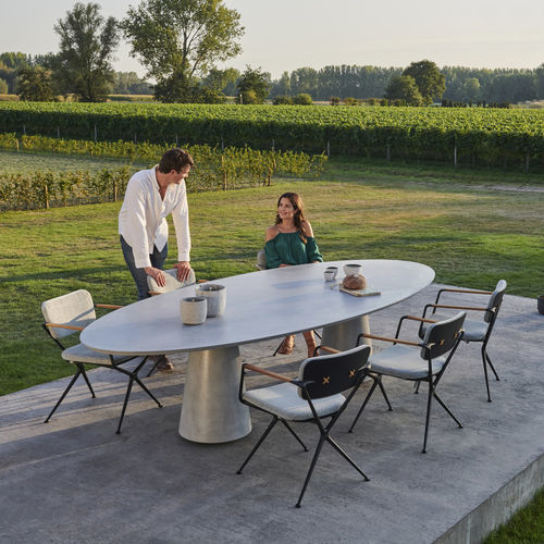 Tavolo da pranzo contemporaneo - CONIX - Royal Botania - in teak / in ceramica / in calcestruzzo