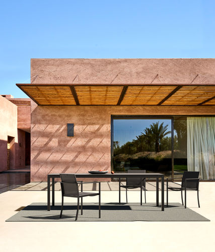 Tavolo da pranzo contemporaneo -  TABOELA - Royal Botania - in teak / in ceramica / con supporto in acciaio inossidabile