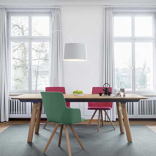 Tavolo contemporaneo - ESTUDIO - girsberger - in legno / rettangolare / allungabile