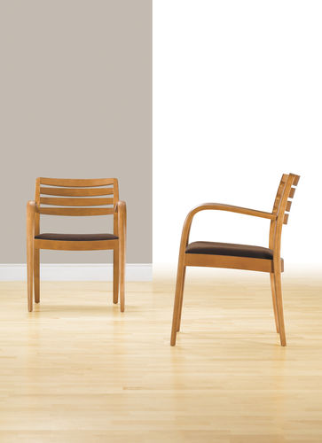 Sedia visitatore contemporanea - LIZA - Gunlocke - in tessuto / con supporto in legno / imbottita