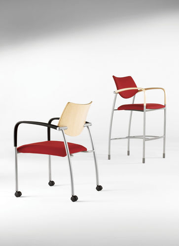 Sedia visitatore contemporanea - MOLTI - Gunlocke - in tessuto / in legno / imbottita