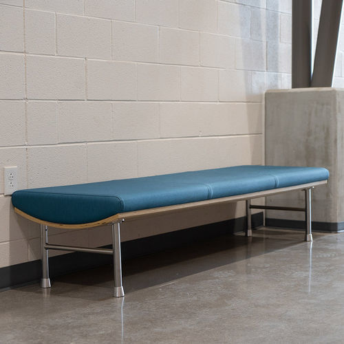 Divanetto imbottito contemporaneo - KURV - KI - in tessuto / con supporto in metallo / in legno