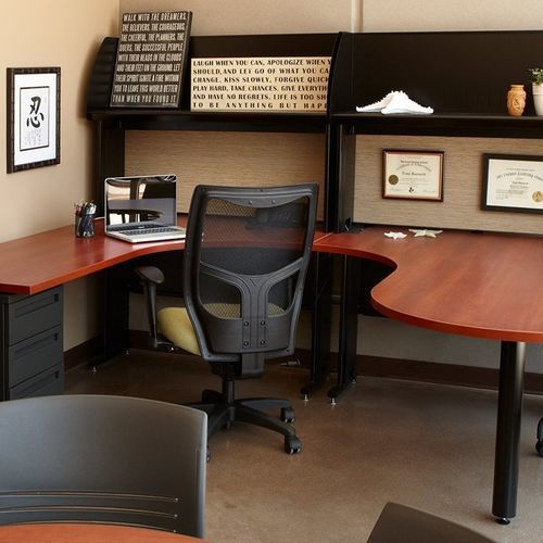 Scrivania per open space - WORKZONE - KI - da parete / da terra / da 2-4 persone