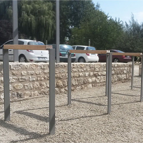 Rastrelliera per biciclette a pavimento - LINEA SOSTA - GUYON - con sistema di sicurezza / verticale / design originale