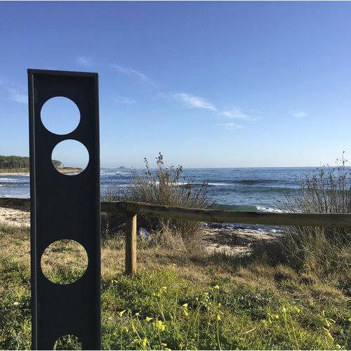 Rastrelliera per biciclette a pavimento - LOCK - GUYON - con sistema di sicurezza / verticale / per parcheggio
