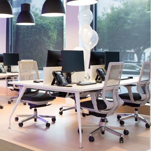 Sedia da ufficio contemporanea - PYLA - ICF - da interno / in tessuto / in rete
