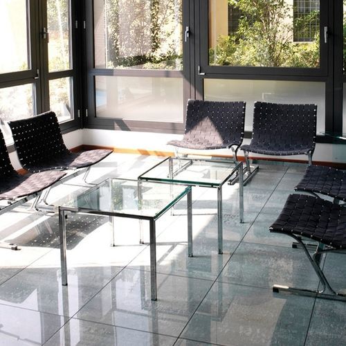 Tavolino basso contemporaneo - LUAR  - ICF - in vetro / con supporto in metallo / rettangolare
