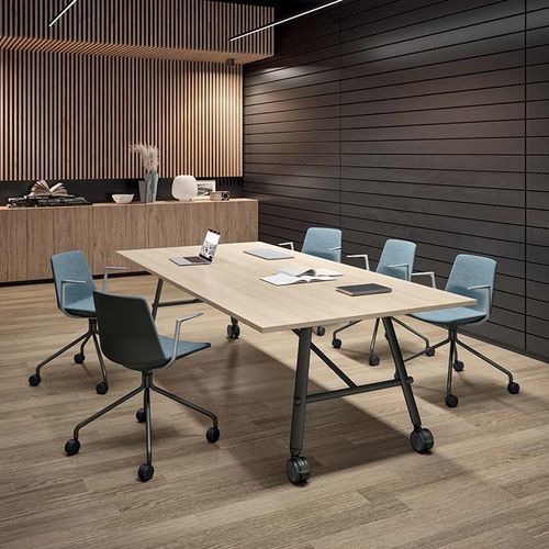 Tavolo da riunione contemporaneo - SERENITY - Quadrifoglio Sistemi d'Arredo - in legno / in melaminico / con supporto in metallo