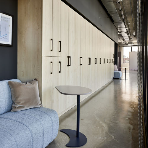 Armadietto spogliatoio in metallo - ALTERNA® - KIMBALL Office - in legno / contract / beige