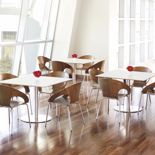 Tavolo da bistrot contemporaneo - VEER - DAVIS - in legno / quadrato / per uso residenziale