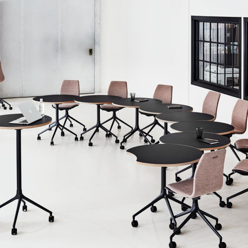 Tavolo da conferenza contemporaneo - AS500 - HOWE - in laminato / in linoleum / con supporto in alluminio