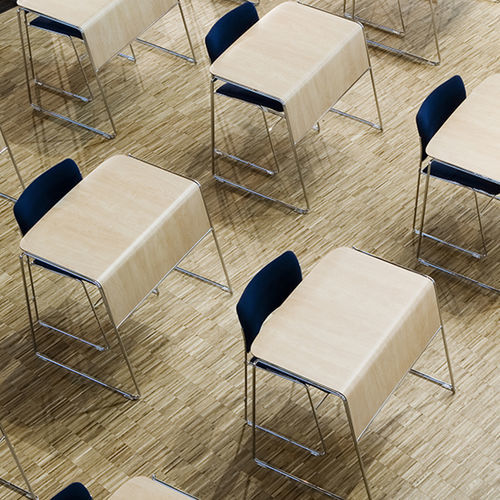 Tavolo per corsi di formazione contemporaneo - SINGLE - HOWE - in laminato / con supporto in metallo / rettangolare