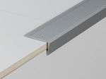 profilo per gradini in alluminio