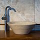 lavabo da appoggio / in travertino / fatto a mano / rotondo