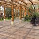 pergola autoportante / in legno di latifoglie / a lamelle orientabili / con copertura in legno