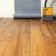 parquet massello / in olmo / ponte di barca / spazzolato