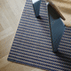 tappeto design scandinavo / con motivi geometrici / in poliestere / in fibra di carta