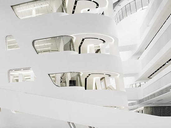 ZAHA HADID? BIBLIOTECA DI S &amp; CENTRO DI APPRENDIMENTO A VIENNA