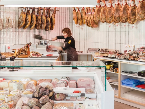 PIÙ SOLA MACELLERIA DEI TEDESCHI DA PAU SARQUELLA FÀBREGAS