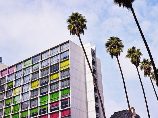 foto da Adrian Gaut, © la linea hotel, L.A.