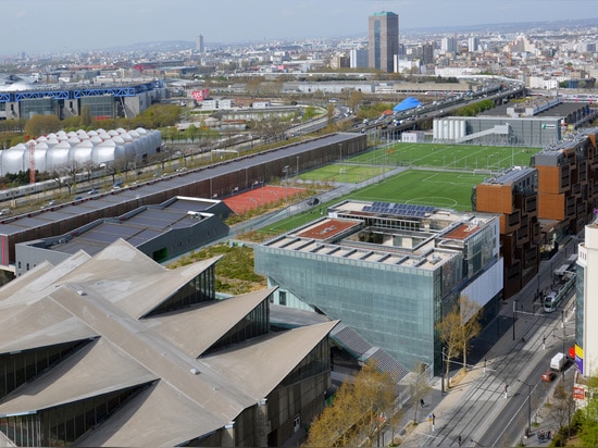 Centro sportivo a Parigi