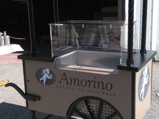 AMORINO DEL CARRETTO DEL GELATO