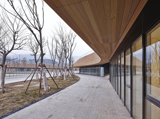 CENTRO DI SERVIZIO TERRENO DELLO STAGNO DI ESPOSIZIONE ORTICOLA INTERNAZIONALE