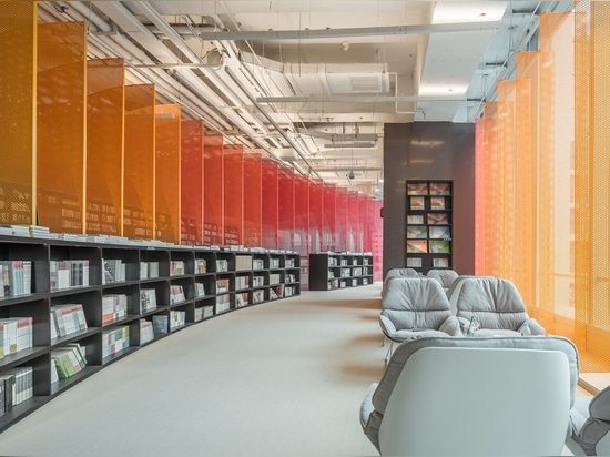 Libreria di Zhongshu dell'arcobaleno del metallo a Suzhou