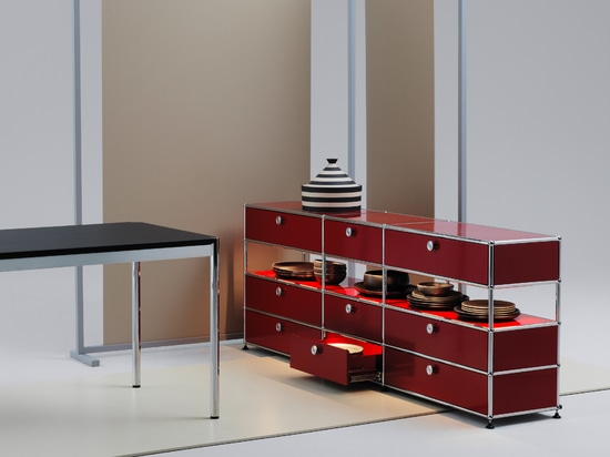 Rosso della credenza di USM Haller E