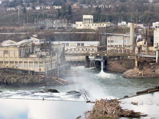 Snøhetta, DIALOGO e Mayer/canna hanno selezionato per ravvivare le cadute di Willamette dell'Oregon