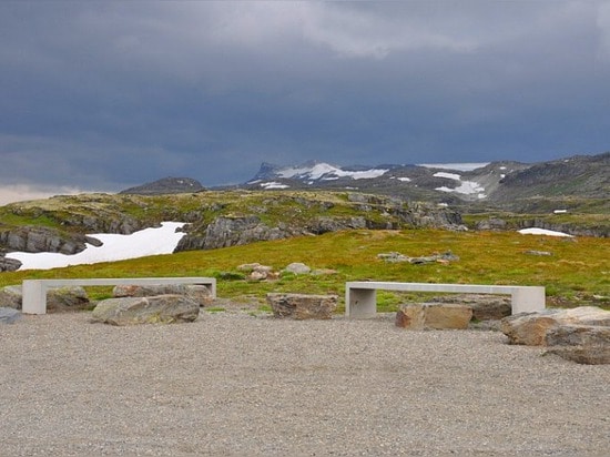 Il Flotane Cube-Shaped è un arresto Solare-Alimentato di resto per le viandanti in Norvegia