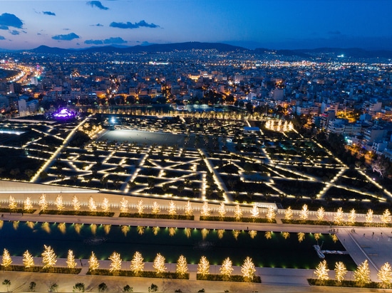 Il parco è una sede unica per i concerti dell'aria aperta di notte e gli eventi all'aperto, come era il caso con il festival d'apertura di quattro giorni. © SNFCC/Yiorgis Yerolymbos