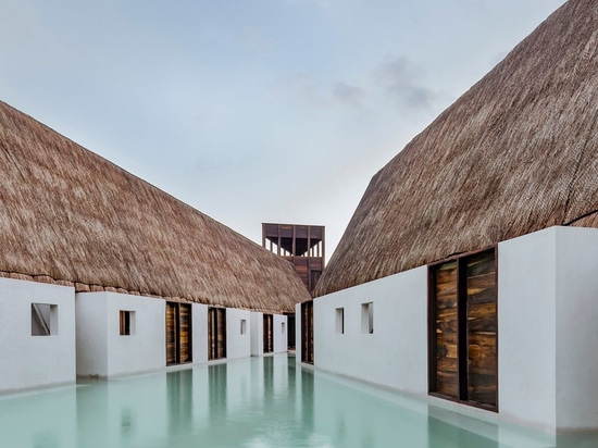 Estudio Macías Peredo stilizza l'architettura maya per l'hotel di boutique di Punta Caliza