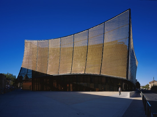 GRANDE TEATRO DI ALBI DA ARCHITETTURA DEL DOMINIQUE PERRAULT