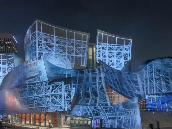 Walt Disney Concert Hall di Frank Gehry si illumina con le rappresentazioni oniriche