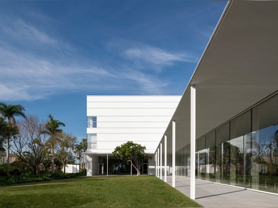 adottivo + i partner debutta la sua trasformazione del museo di arte del norton in West Palm Beach