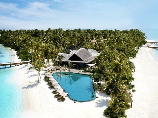 questa località di soggiorno di lusso da autoban ricava dall'architettura vernacolare delle Maldive