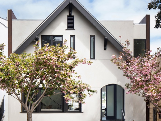 John Lum Architecture reimagina l'affascinante casa di San Francisco con un moderno ampliamento