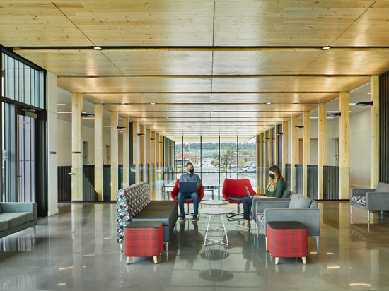 Katerra e Michael Green Architecture completano il Catalyst Building di Spokane, Washington