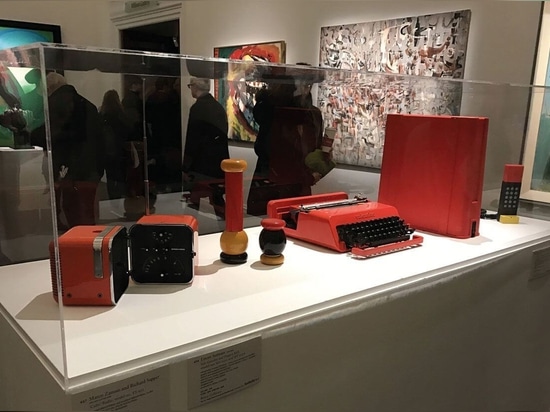 Il radio.cubo di David Bowie al Bowie Collector Sotheby's di Londra